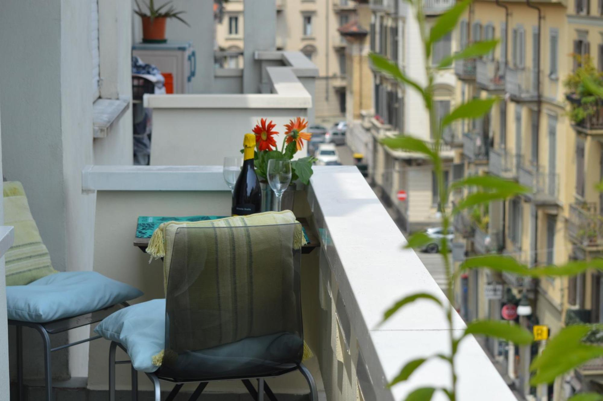 Flat City Center Porta Susa, Free Parking Wifii Smart Tv Sky Turin Bagian luar foto